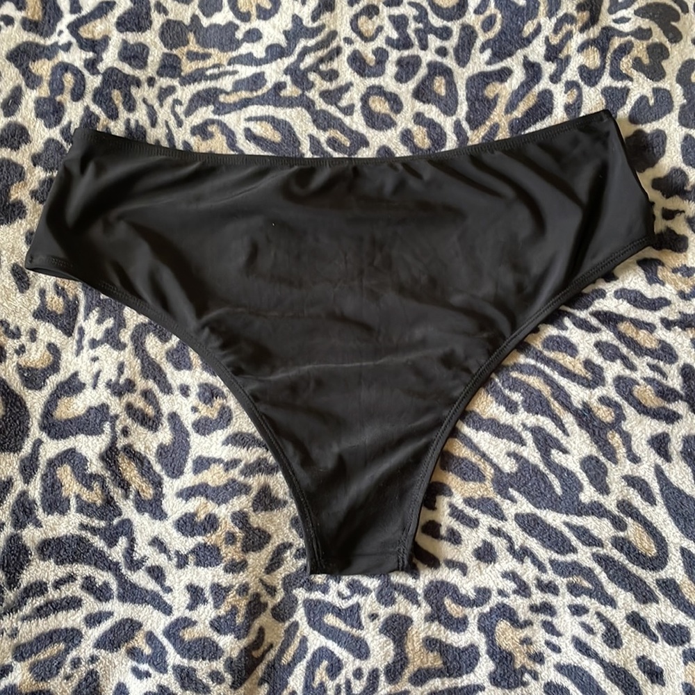 NWOT PLUS SIZE Black Bikini Swim set | 3X - Picture 5 of 6